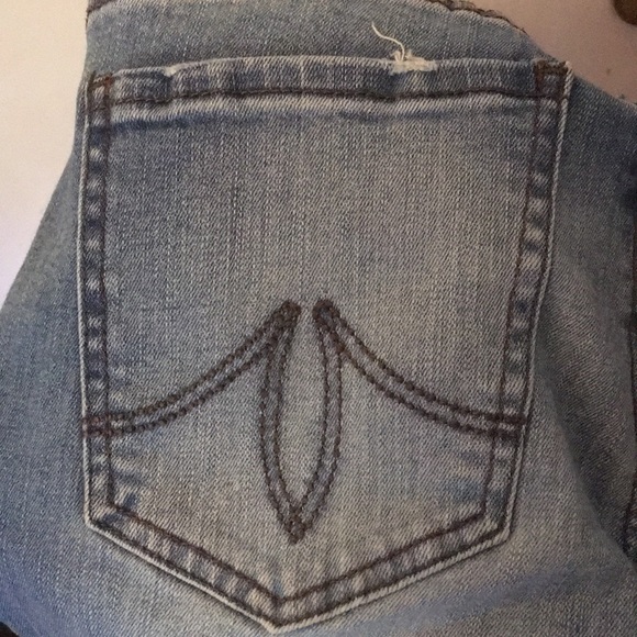 Maternity Jeans Level 99 - Picture 6 of 7